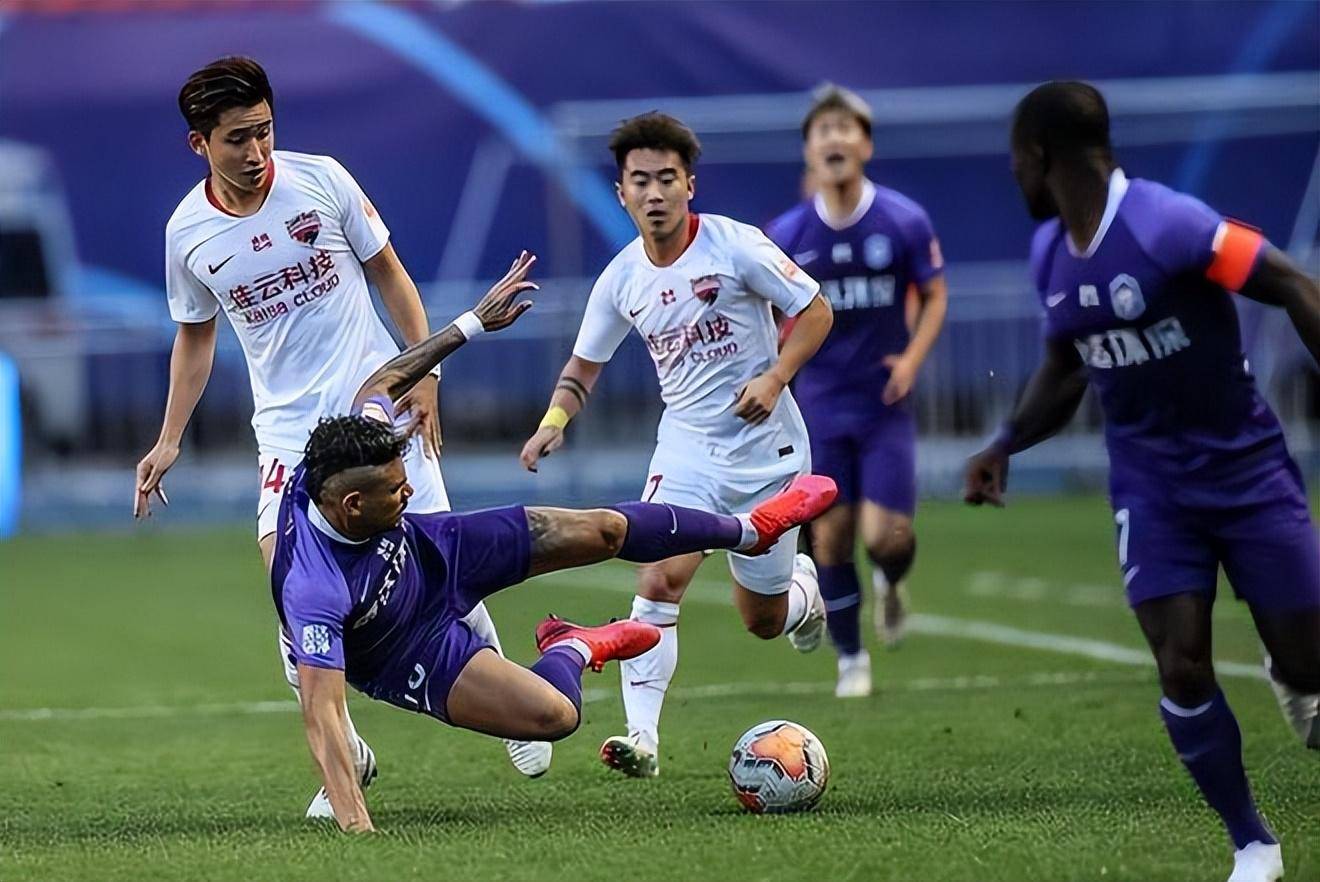 教练战术变化多端,确保球队获胜 教练战术变化多端,确保球队获胜