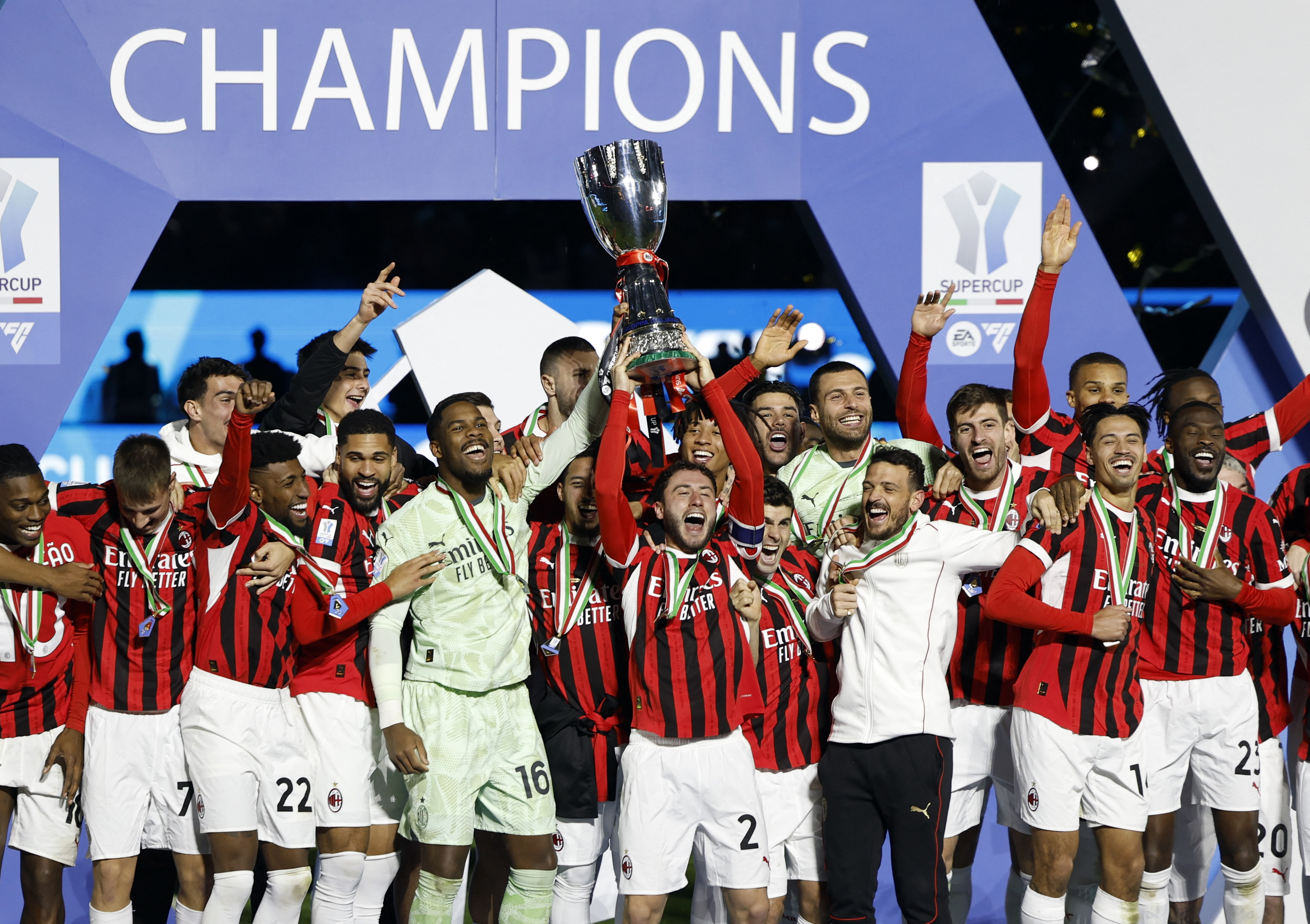 国际米兰客场连胜,冠军形势大好 国际米兰客场连胜,冠军形势大好