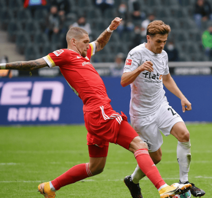 法兰克福队期待在客场击败汉诺威 法兰克福队期待在客场击败汉诺威