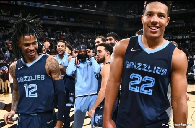 灰熊队球员联手砍下高分,轻松击败对手的简单介绍 灰熊队球员联手砍下高分,轻松击败对手的简单介绍