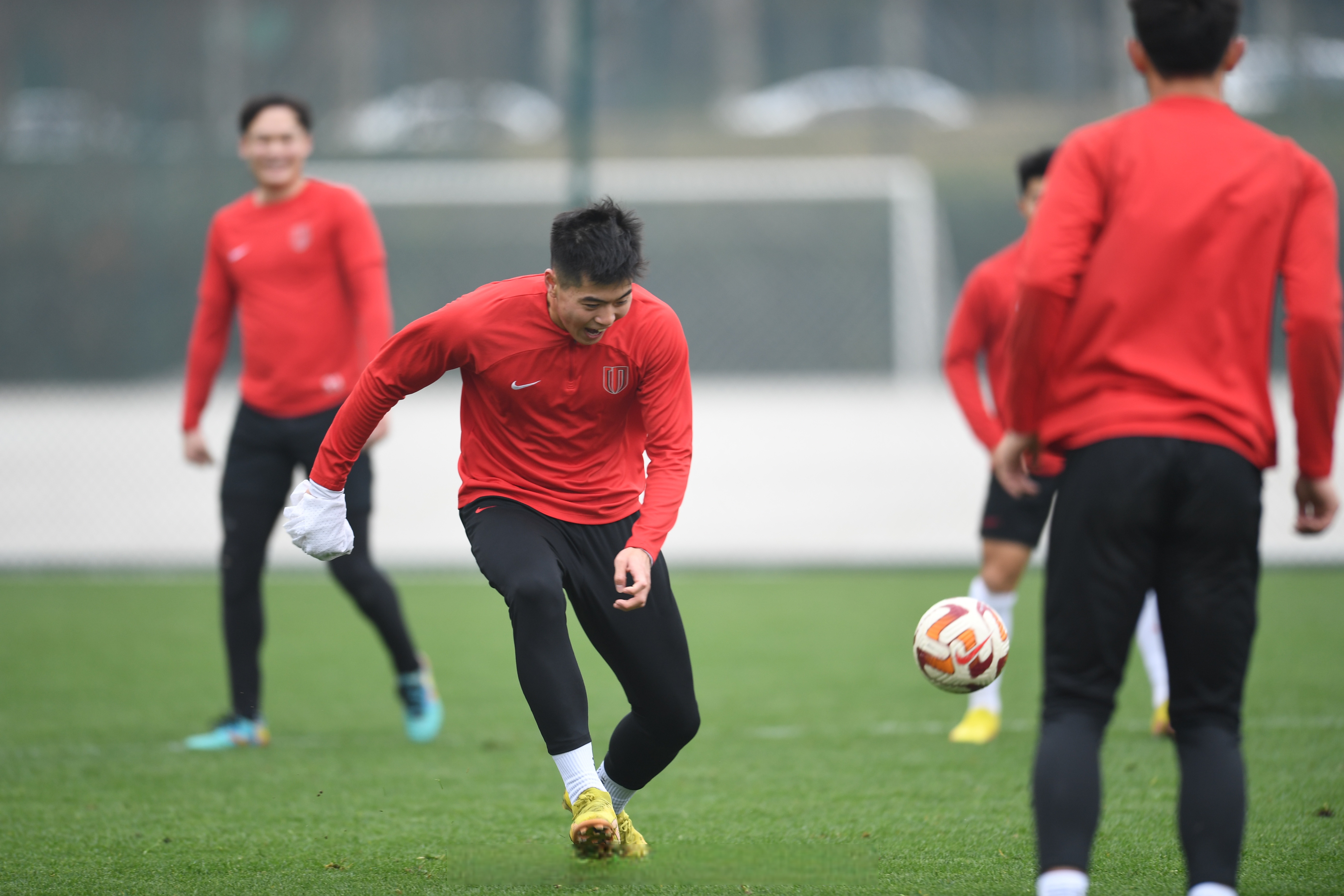 关于解读球队备战计划，教练组全力备战的信息