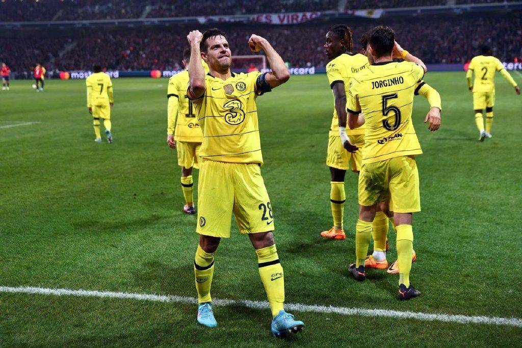 多特蒙德遭遇惨败,需反思防守问题 多特蒙德遭遇惨败,需反思防守问题