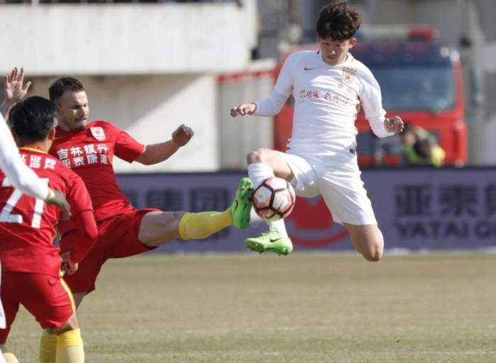 关于小球场大挑战,弱队艰难与强队对抗的信息 关于小球场大挑战,弱队艰难与强队对抗的信息