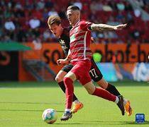 关于弗赖堡全力以赴，成功击败对手取得胜利的信息