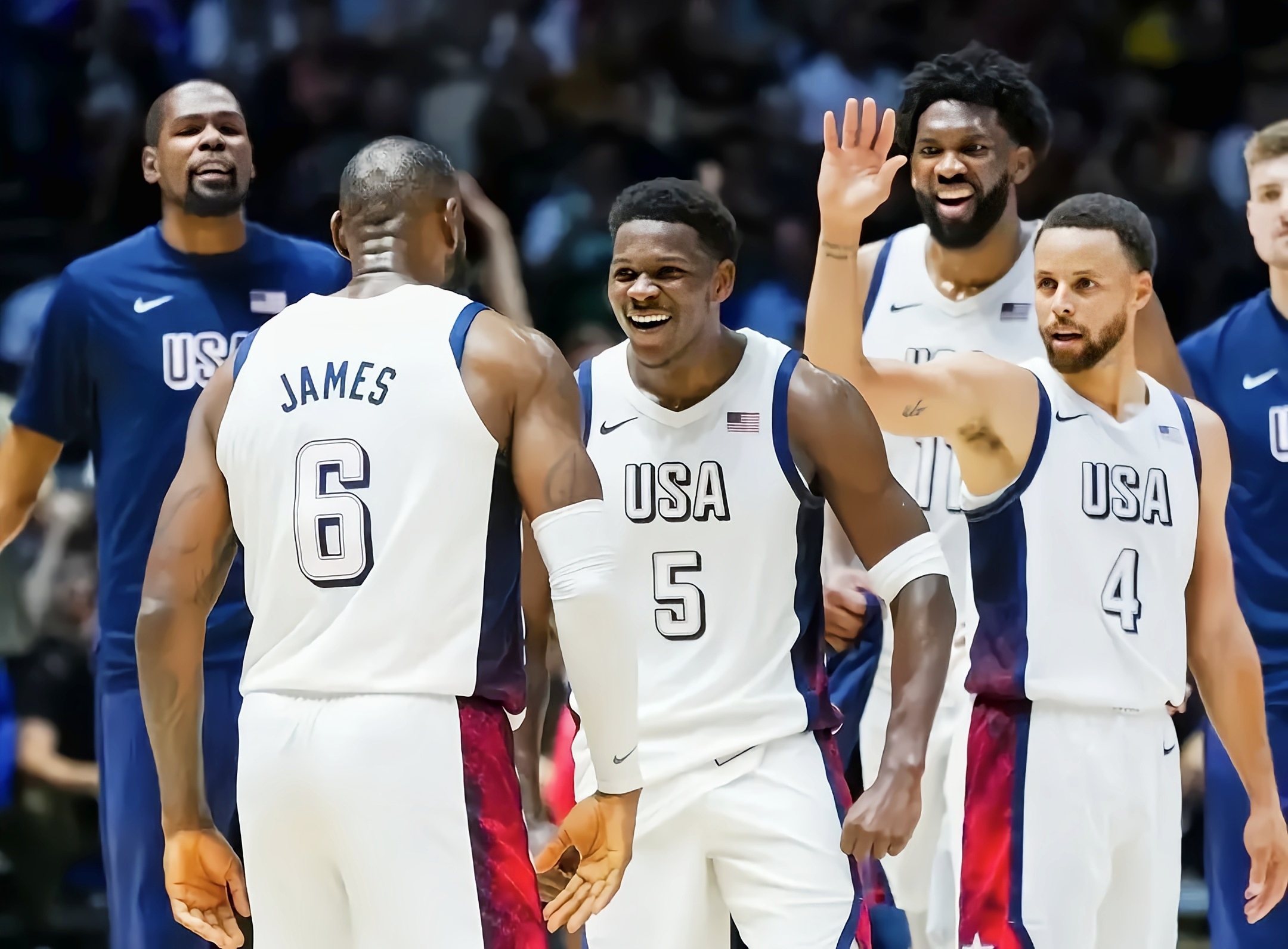 人成败交替,恩比德一人难撑整个阵容 人成败交替,恩比德一人难撑整个阵容