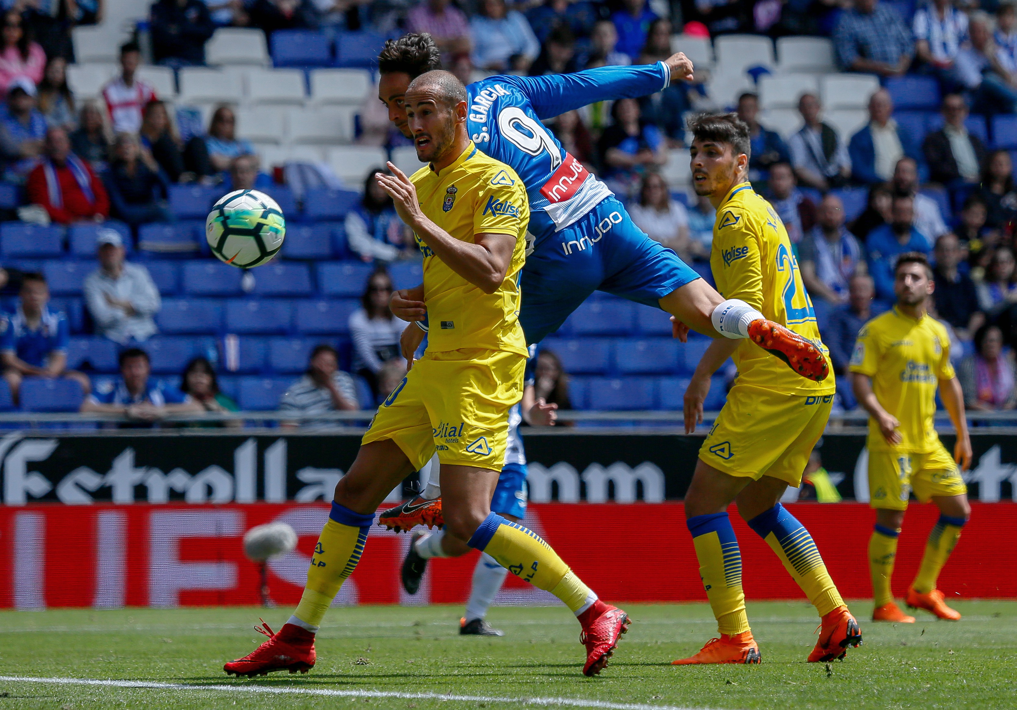 斯帕尔队在主场战平,保持不败纪录 斯帕尔队在主场战平,保持不败纪录