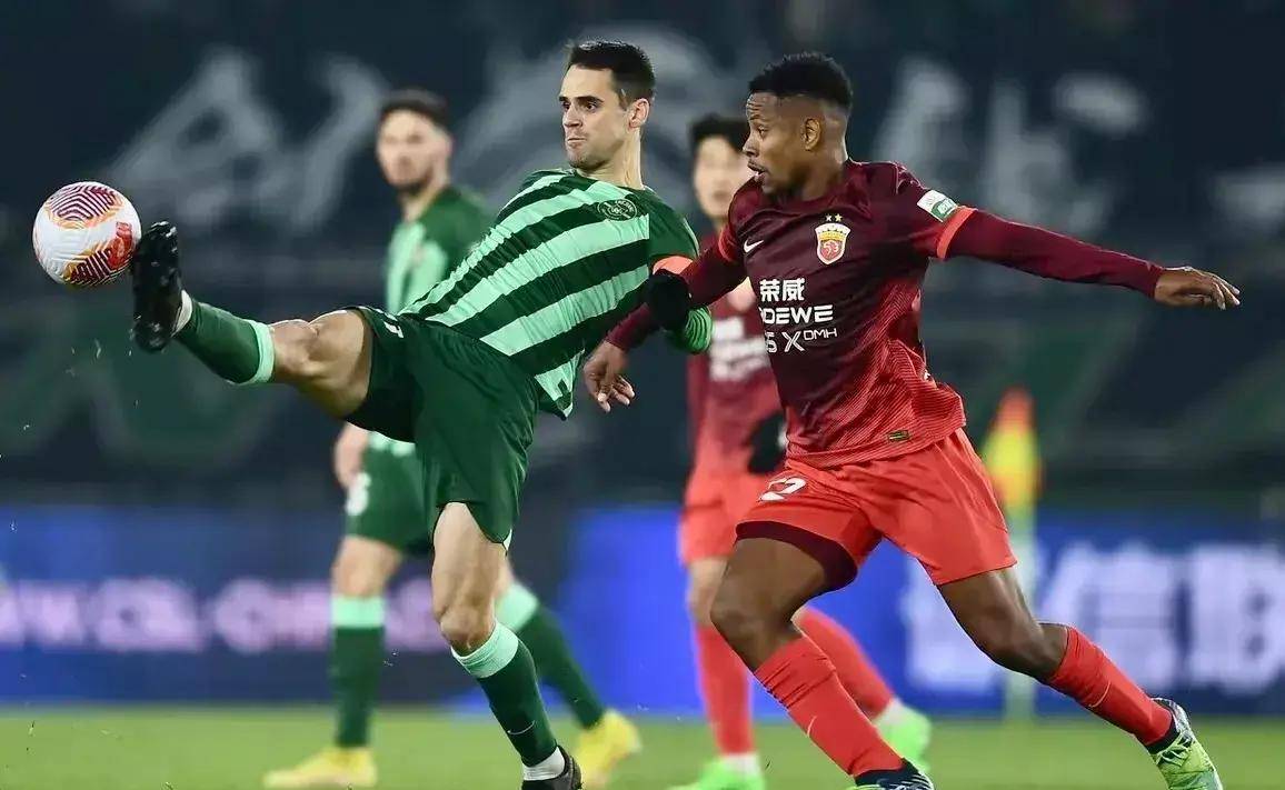 包含超级外援加盟助力球队逆袭,实力一跃成为实力派的词条 包含超级外援加盟助力球队逆袭,实力一跃成为实力派的词条