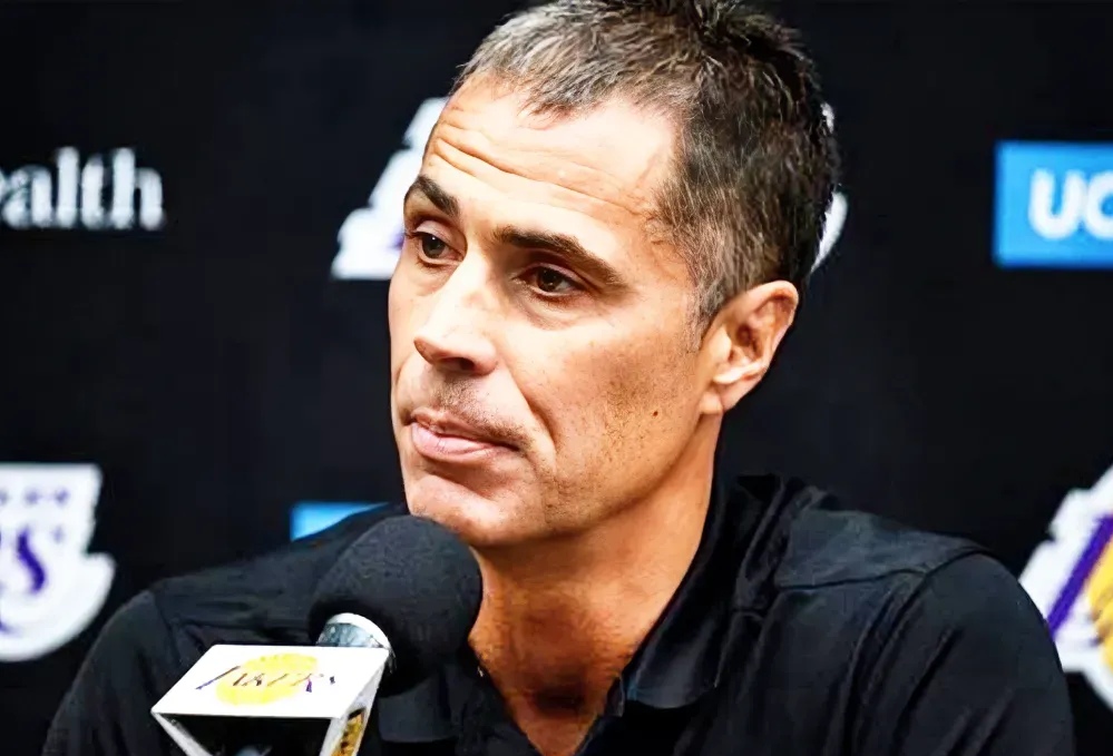 佩林卡主教练带领球队在比赛中大获全胜的简单介绍 佩林卡主教练带领球队在比赛中大获全胜的简单介绍