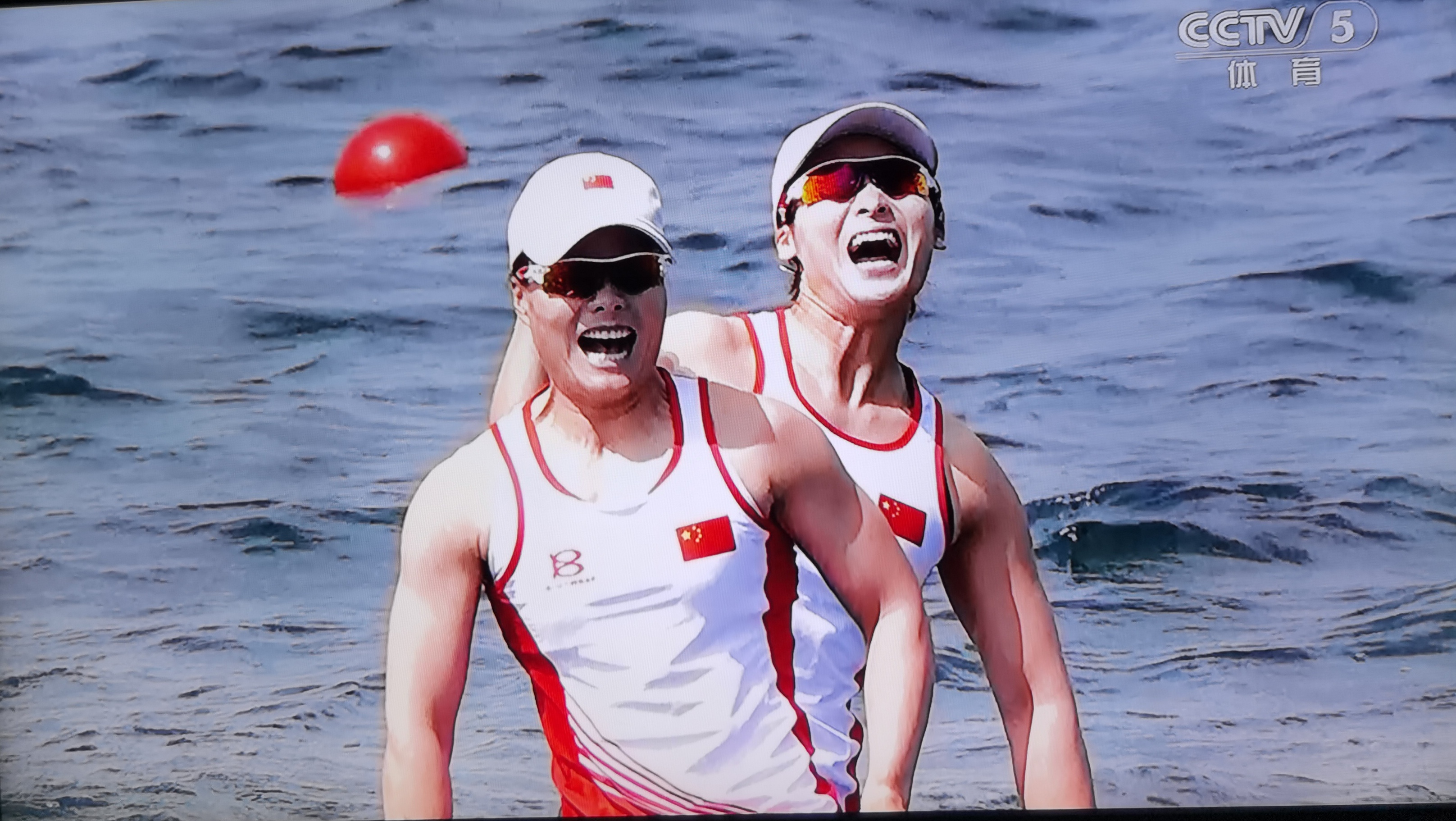 双人皮划艇组合巧妙配合夺冠的简单介绍