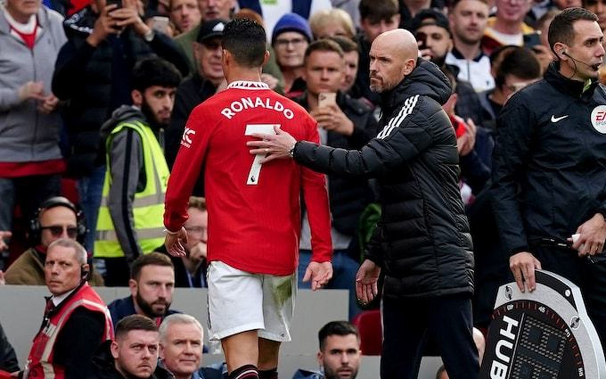 关于热刺主场逆转诺里奇，扎哈赫转会名单仍有望的信息