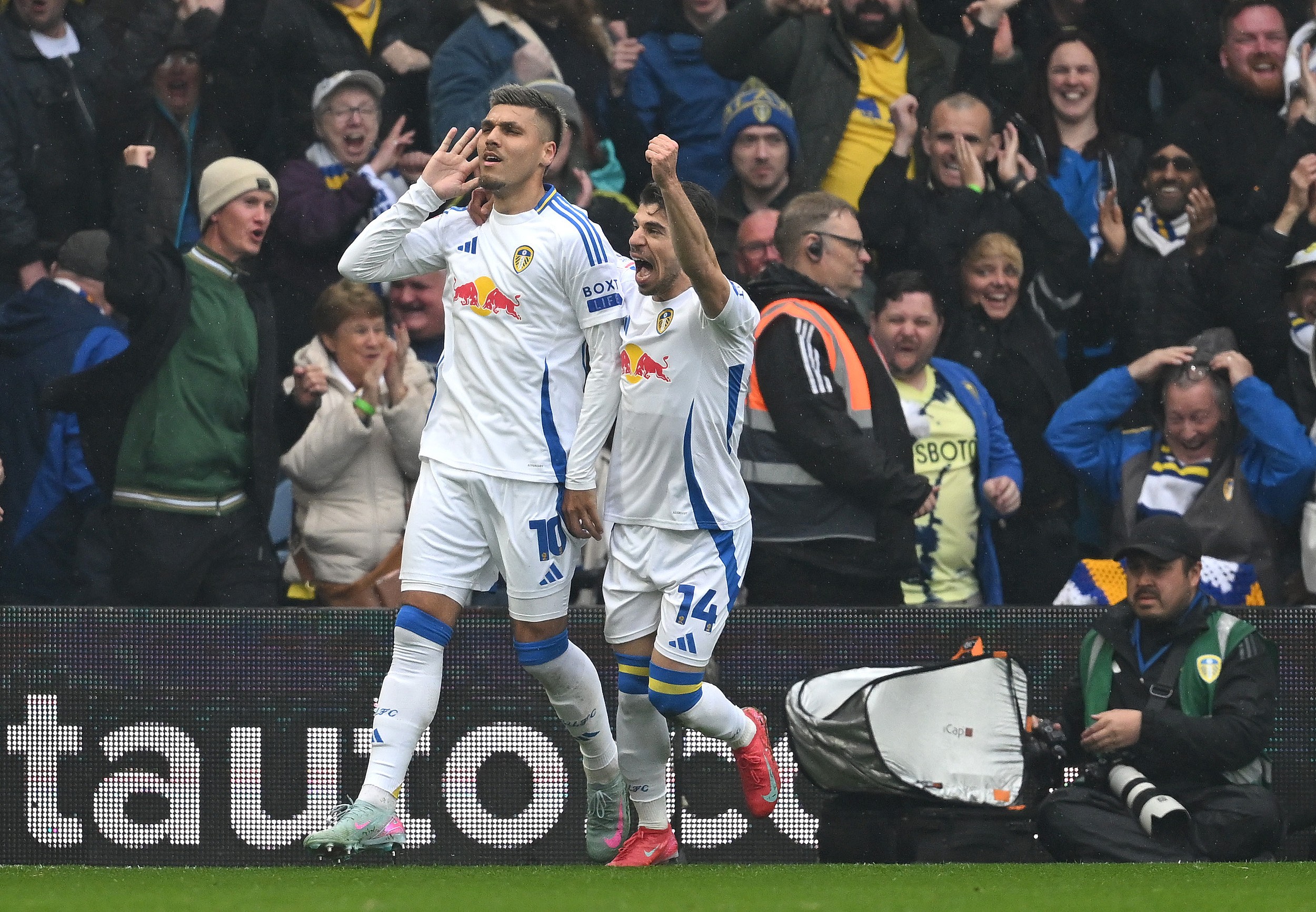 博尔顿主场击败利兹联,稳住升级希望,势头强劲的简单介绍 博尔顿主场击败利兹联,稳住升级希望,势头强劲的简单介绍