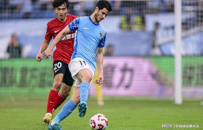 包含克罗托内主场击败都灵，取得关键胜利的词条