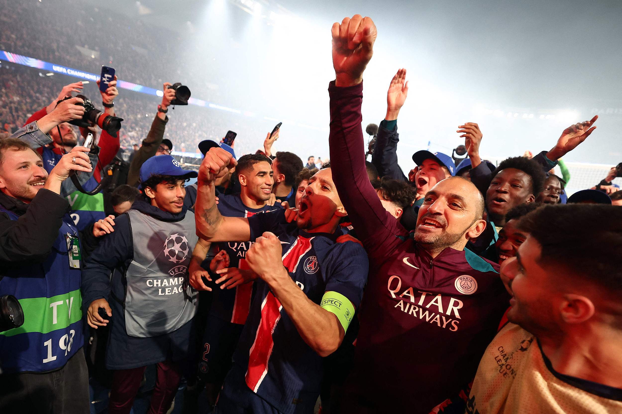 包含阿森纳门将扑出关键球，帮助球队保住胜局的词条