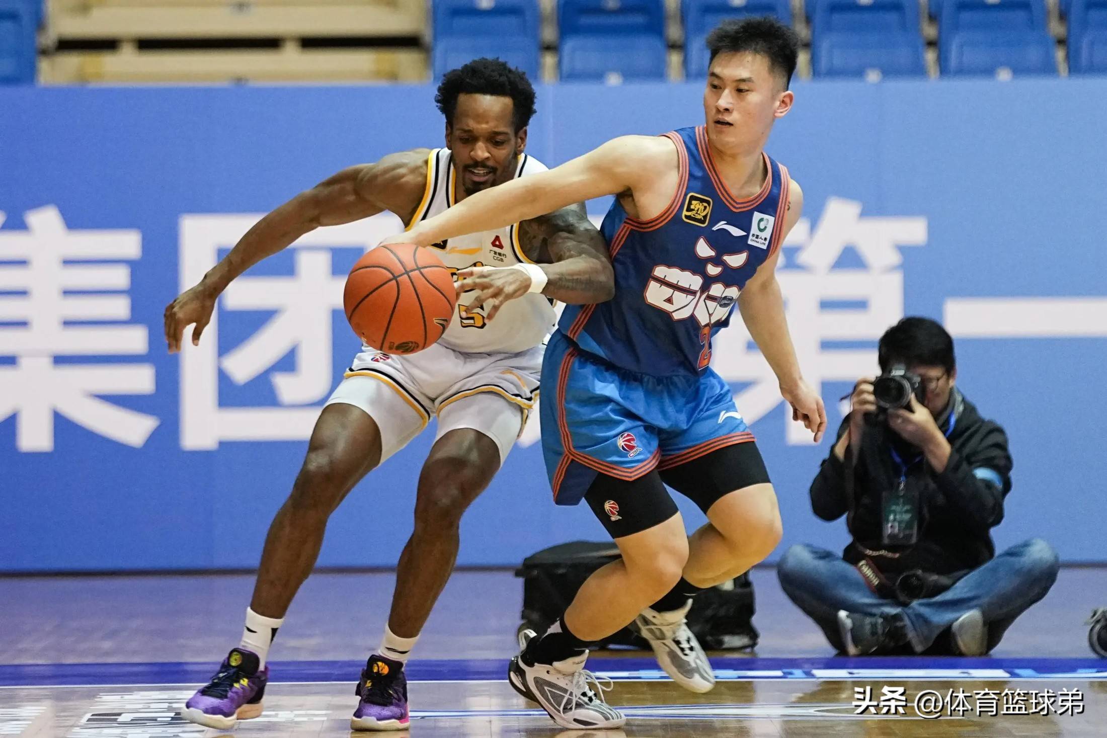 他原是篮球明星,如今在烹饪界大展宏图的简单介绍 他原是篮球明星,如今在烹饪界大展宏图的简单介绍