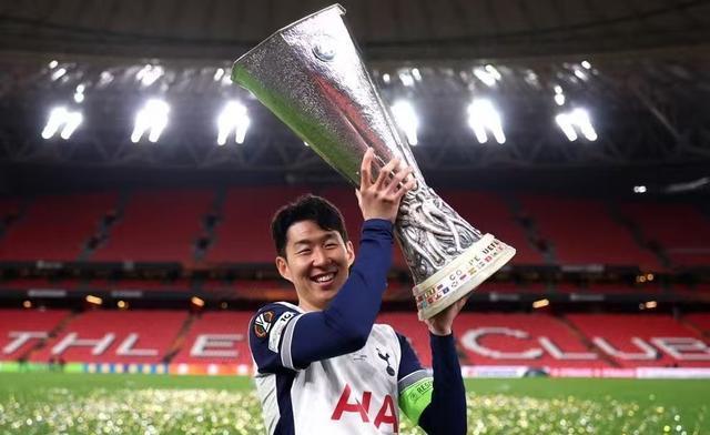 亚洲球员勇挑重担追求更高荣耀的简单介绍