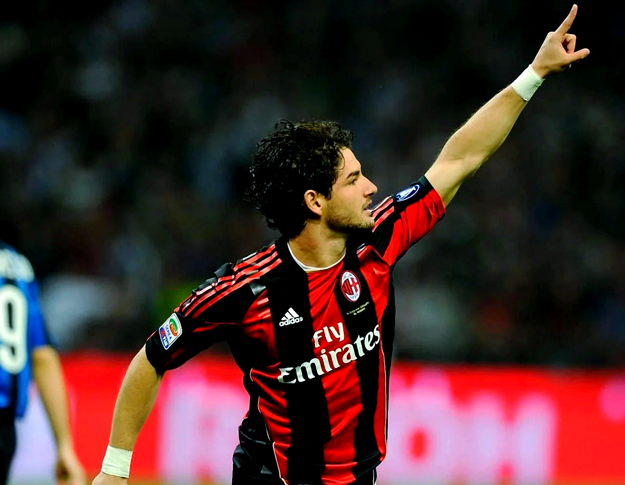 包含热那亚主场力克恩波利,取得胜利的词条 包含热那亚主场力克恩波利,取得胜利的词条