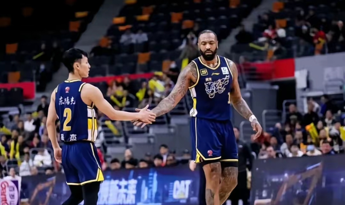 法兰克福队马不停蹄,取得重要胜利的简单介绍 法兰克福队马不停蹄,取得重要胜利的简单介绍