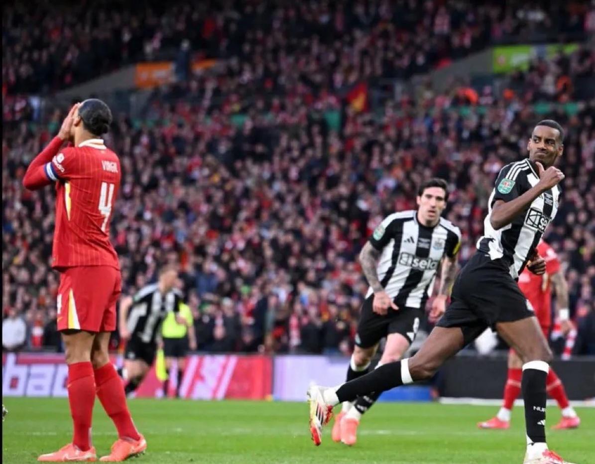 足球一触即发:哥斯达黎加队横扫对手,赢得掌声的简单介绍 足球一触即发:哥斯达黎加队横扫对手,赢得掌声的简单介绍