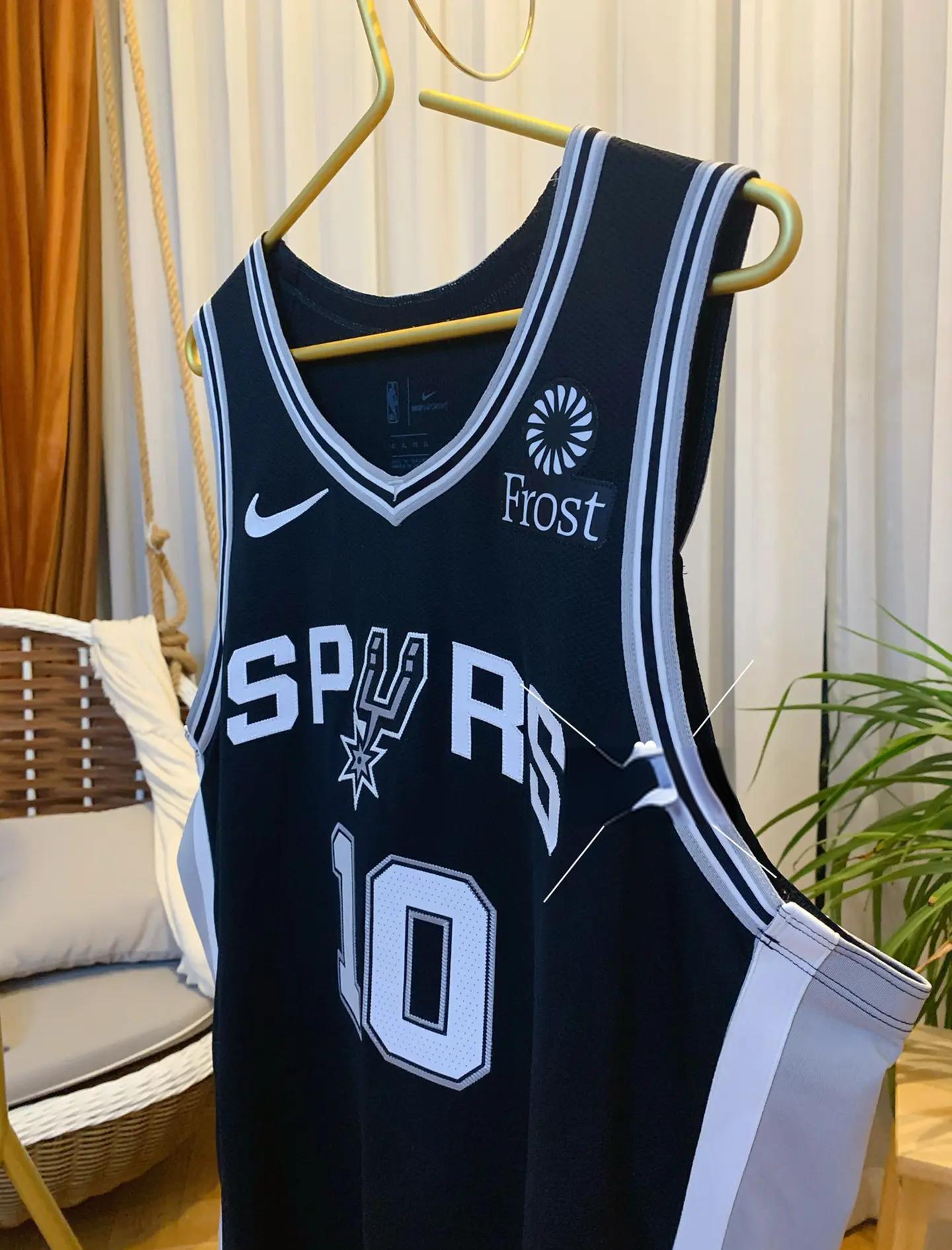 马刺擒太阳,德罗赞砍下30+10 马刺擒太阳,德罗赞砍下30+10