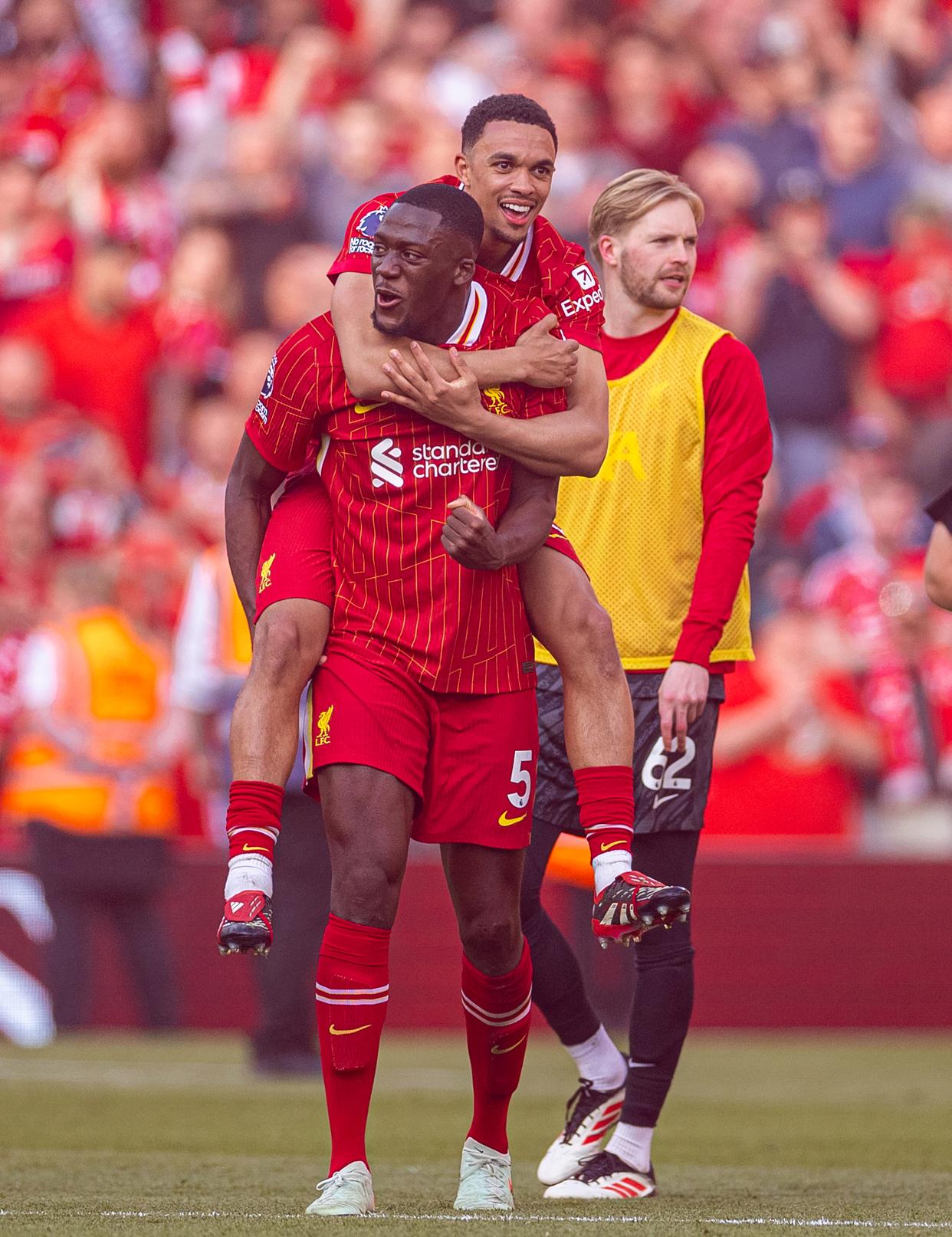 利物浦战胜尤文,维纳尔杜姆力挺球队取胜 利物浦战胜尤文,维纳尔杜姆力挺球队取胜