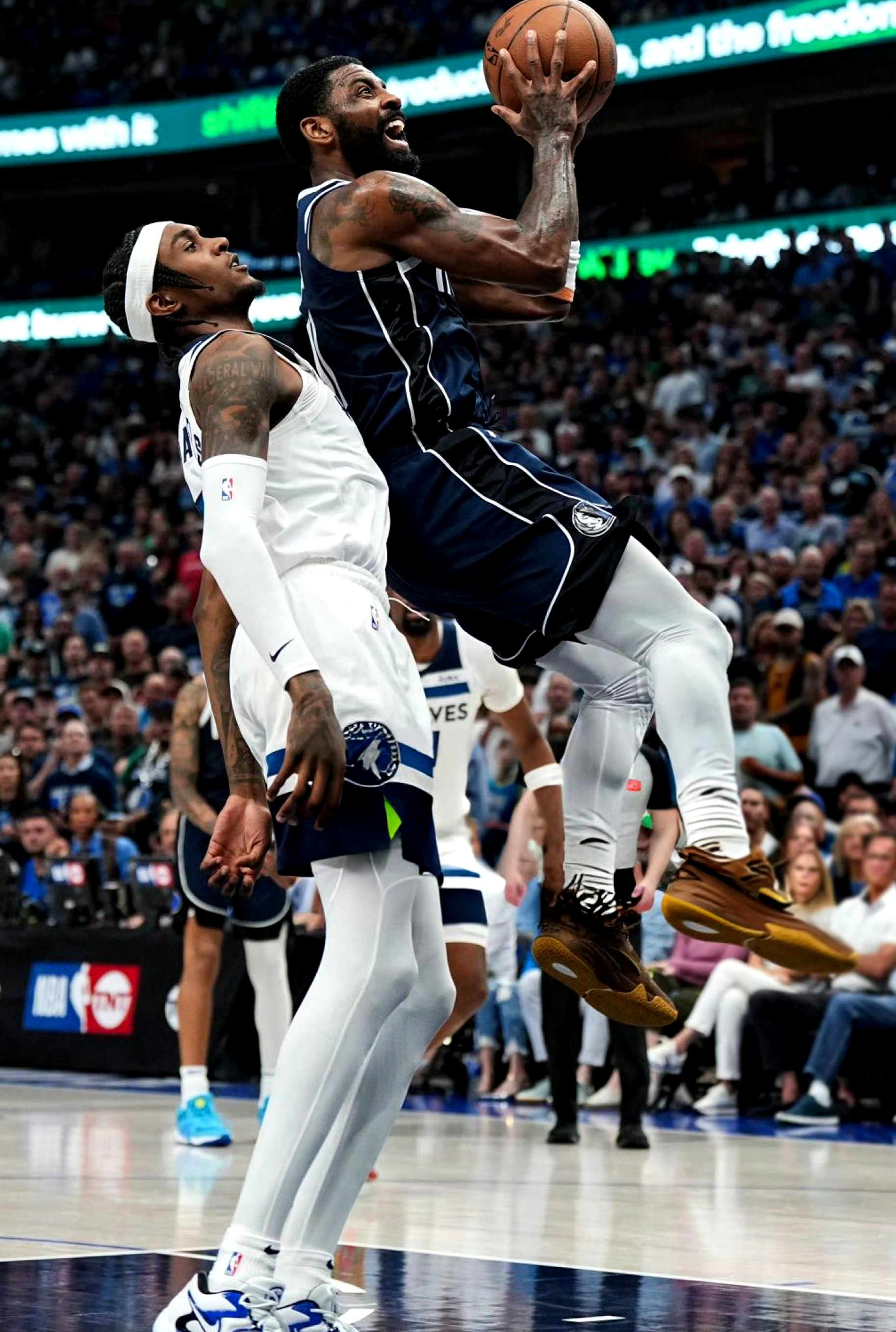 关于猛龙战胜独行侠,豪取连胜的信息 关于猛龙战胜独行侠,豪取连胜的信息