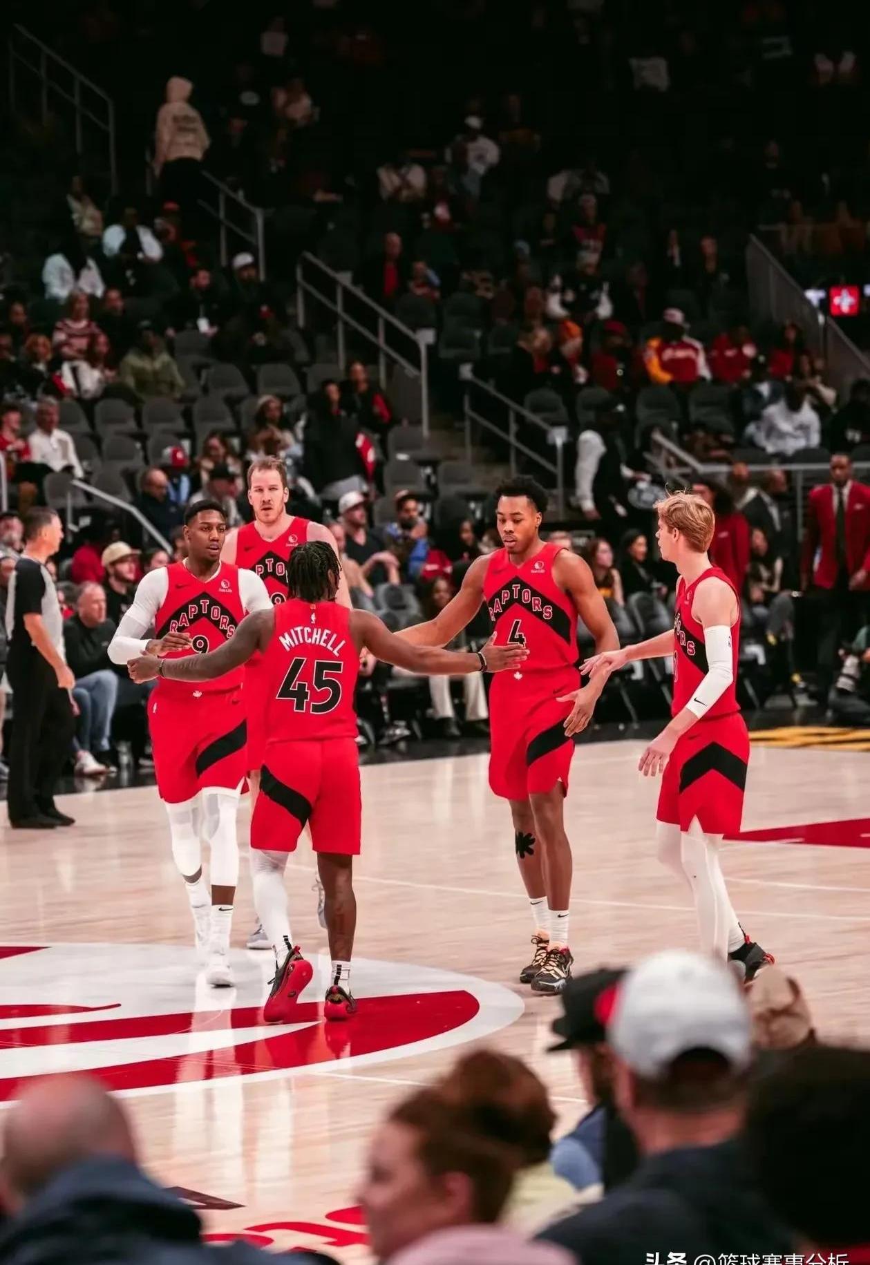 猛龙击败太阳,豪取五连胜的简单介绍 猛龙击败太阳,豪取五连胜的简单介绍