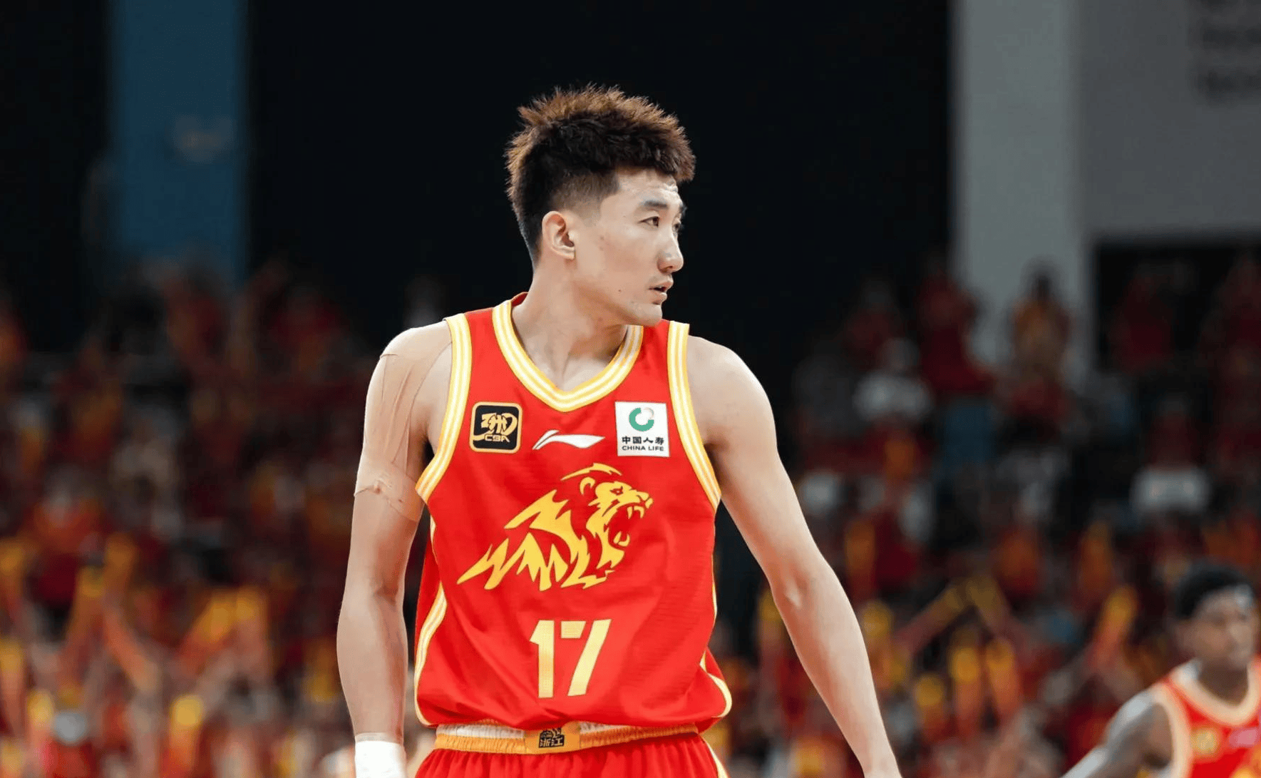 鹈鹕力克浙江队,孙铭徽带队取胜 鹈鹕力克浙江队,孙铭徽带队取胜