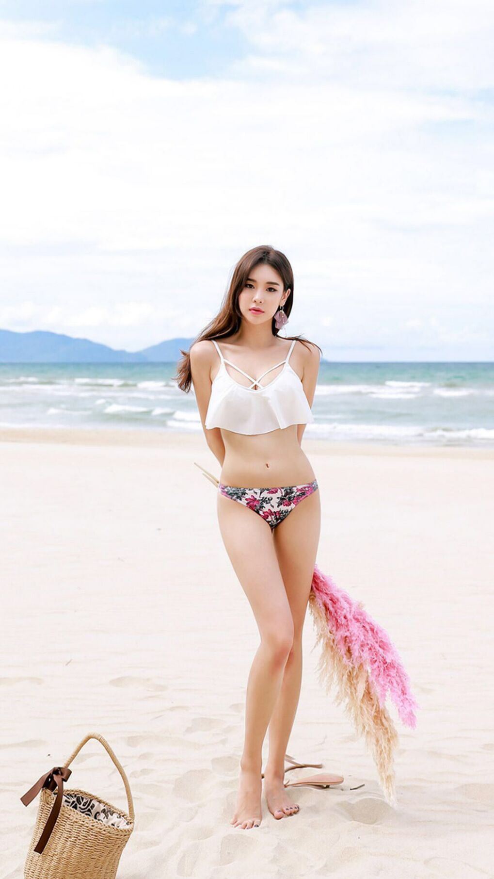 关键时刻一触即发，他如暗夜惊雷，那记超远三分已成永恒心跳