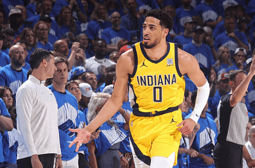 NBA总决赛之夜,托尼状态火热 NBA总决赛之夜,托尼状态火热